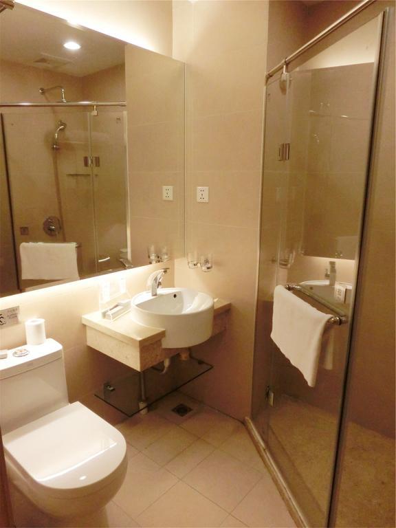 Guangzhou Bauhinia Hotel חדר תמונה